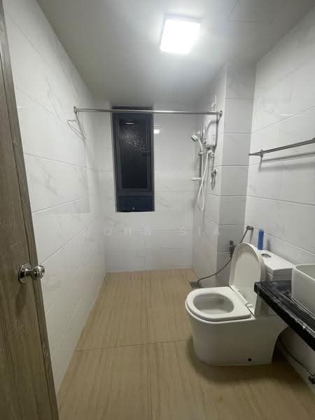 Kediaman Servis untuk Disewa di Country Garden Central Park - John Sia - Bathroom - PropertyGuru.com.my