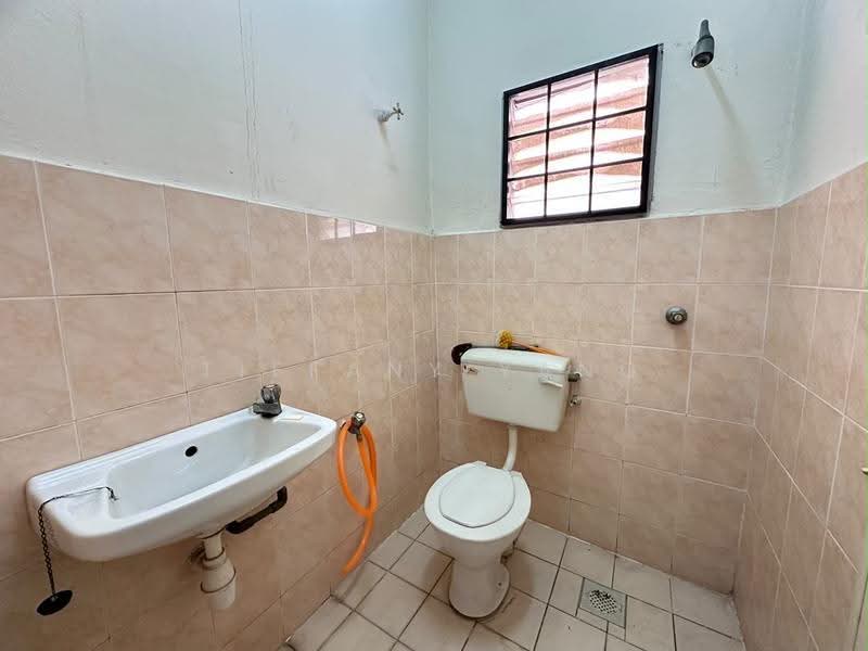 Rumah Teres 1-Tingkat untuk Dijual di Bandar Tasik Puteri (Rawang) - Tiffany Yang - Bilik Mandi - PropertyGuru.com.my