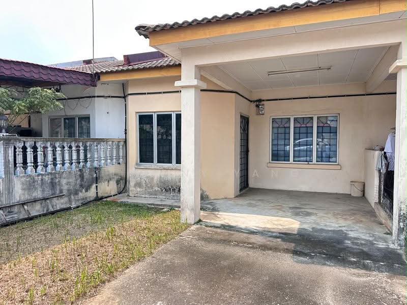 Rumah Teres 1-Tingkat untuk Dijual di Bandar Tasik Puteri (Rawang) - Tiffany Yang - Exterior - PropertyGuru.com.my