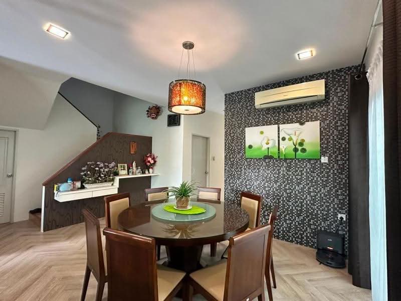 Semi-Detached House for Sale in Stutong (Kuching) - Alfred Chua - Dining Room - PropertyGuru.com.my