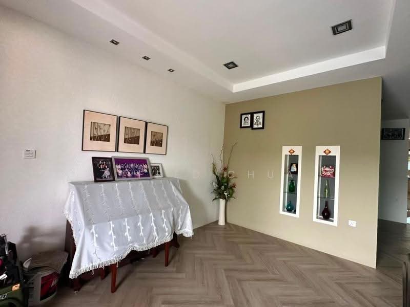 Semi-Detached House for Sale in Stutong (Kuching) - Alfred Chua - Living Room - PropertyGuru.com.my