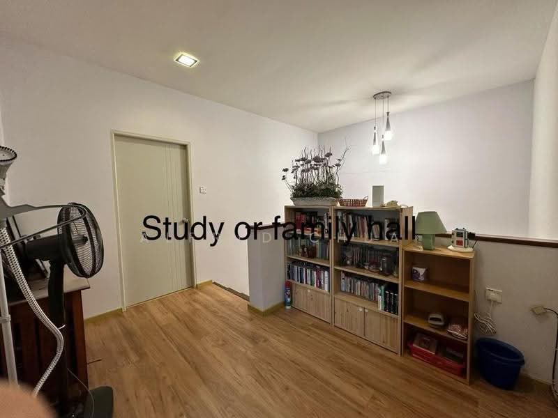 Semi-Detached House for Sale in Stutong (Kuching) - Alfred Chua - Study - PropertyGuru.com.my