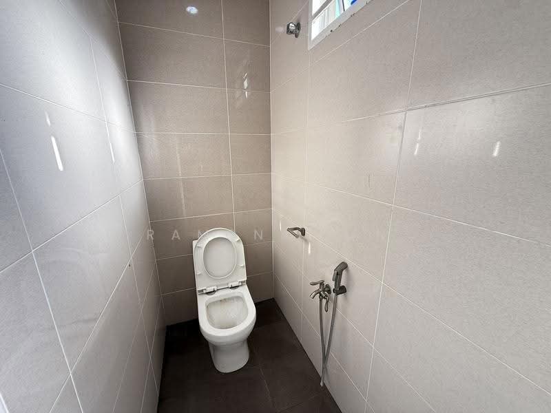 2-storey Terraced House for Rent in Taman Bukit Melaka (Bukit Baru) - Ramona Tan - Bathroom - PropertyGuru.com.my
