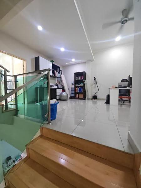 Rumah Teres 2.5-Tingkat untuk Dijual di Bandar Bukit Raja (Klang) - LILY YEOH - Upstairs Living Room - PropertyGuru.com.my