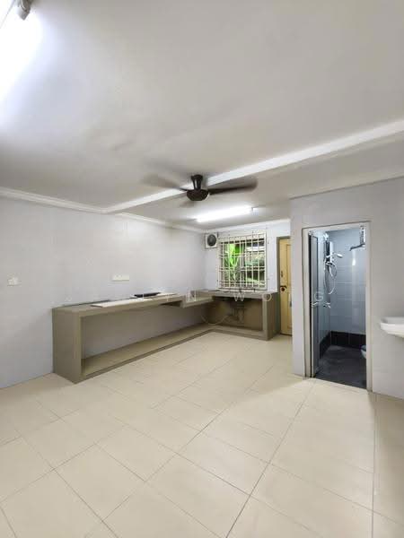 2-storey Terraced House for Rent in Taman Johor Jaya (Johor Bahru) - Jaclyn Wong - Kitchen - PropertyGuru.com.my