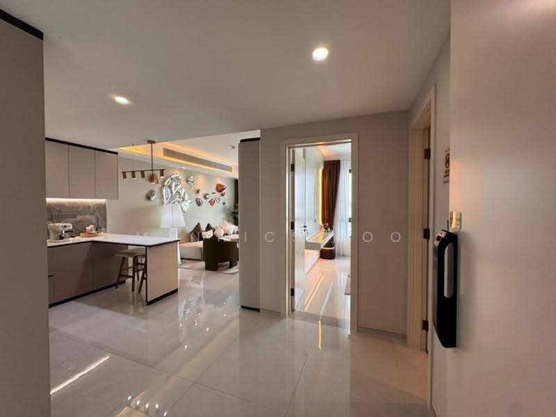 Apartment for Sale at R&F Princess Cove Phase 3-New Casa Suites - Mannics Koo - Foyer - PropertyGuru.com.my