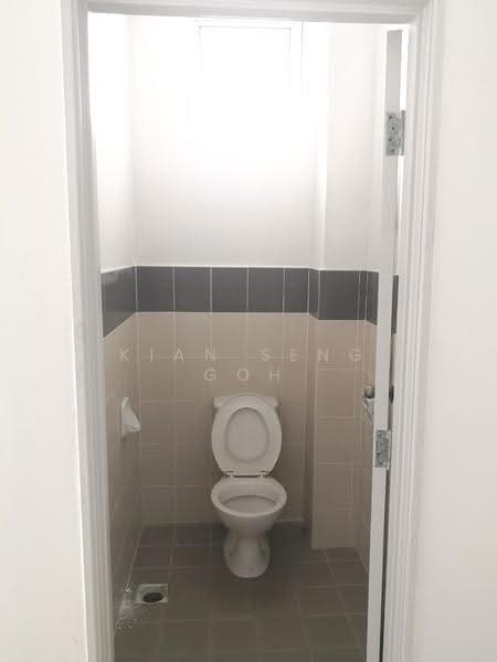 Shop / Office for Rent in Bandar Seri Alam (Masai) - Kian Seng Goh - Bathroom - PropertyGuru.com.my