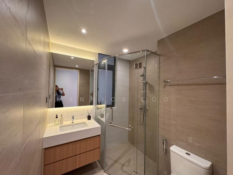 Apartment for Sale at R&F Princess Cove Phase 3-New Casa Suites - Mannics Koo - Master Bathroom - PropertyGuru.com.my