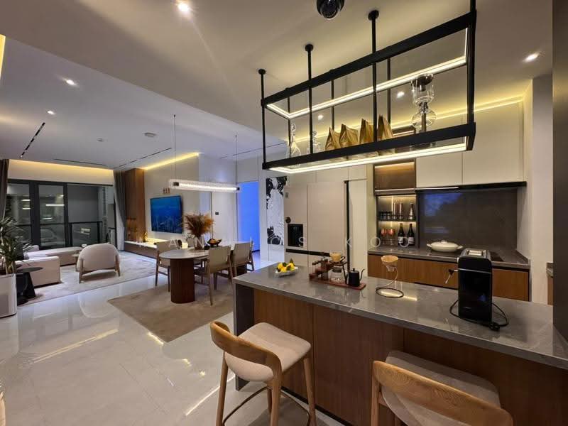 Apartment for Sale at R&F Princess Cove Phase 3-New Casa Suites - Mannics Koo - Kitchen - PropertyGuru.com.my