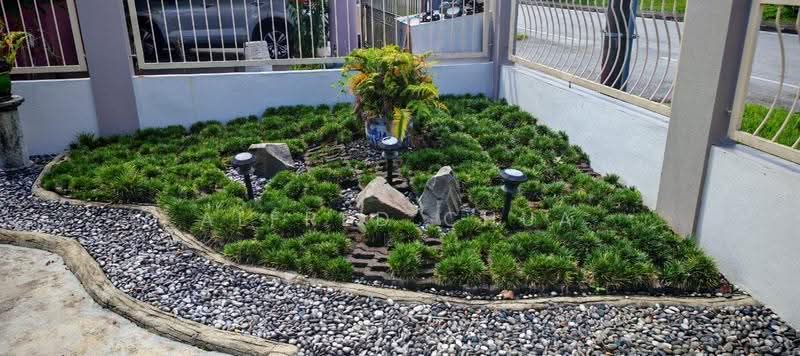 Semi-Detached House for Sale in Stutong (Kuching) - Alfred Chua - Garden - PropertyGuru.com.my