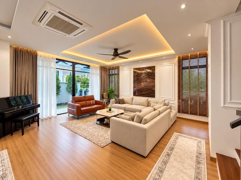 Cluster House for Sale in Eco Majestic (Semenyih) - Fiqri Hazim Rozmi - Living Room - PropertyGuru.com.my