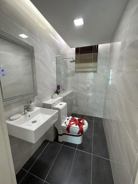 Kondominium untuk Dijual di Sky88 Residences - Zoey Liau - Bathroom - PropertyGuru.com.my