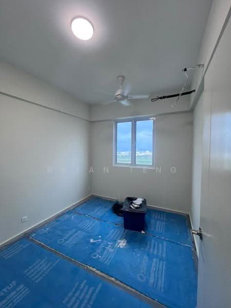 Kondominium untuk Dijual di Havana Beach Residences - Bryan Teng - Bedroom - PropertyGuru.com.my