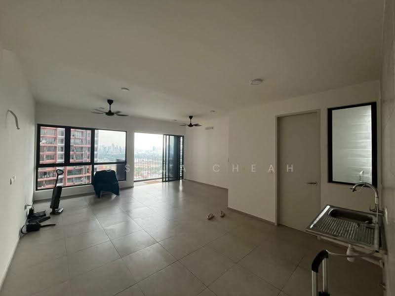 Kondominium untuk Disewa di EdgeWood Residences @ SkySanctuary - Joshua Cheah - Living Room - PropertyGuru.com.my
