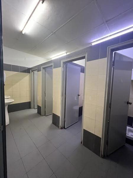 Factory for Rent in Gelang Patah (Johor) - Elvy Lee - Bathroom - PropertyGuru.com.my
