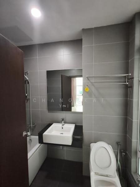 Condominium for Rent at KSL D'Esplanade Residence - Chang Kai Yin - Bathroom - PropertyGuru.com.my
