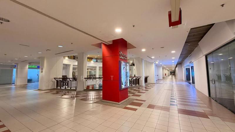 Ruang Niaga untuk Dijual di Berjaya Times Square (KL City Centre) - Christy Woo - Corridor - PropertyGuru.com.my