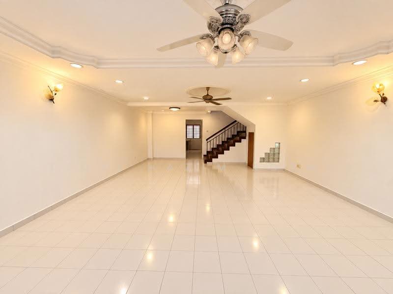 Rumah Teres 2-Tingkat untuk Dijual di Bandar Baru Bangi (Selangor) - Fiqri Hazim Rozmi - Living Room - PropertyGuru.com.my