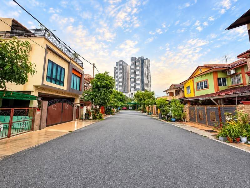 Rumah Teres 2-Tingkat untuk Dijual di Bandar Baru Bangi (Selangor) - Fiqri Hazim Rozmi - Exterior - PropertyGuru.com.my