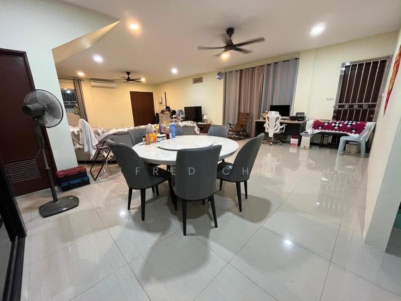 Semi-Detached House for Sale in Kuching (Sarawak) - Alfred Chua - Living Room - PropertyGuru.com.my