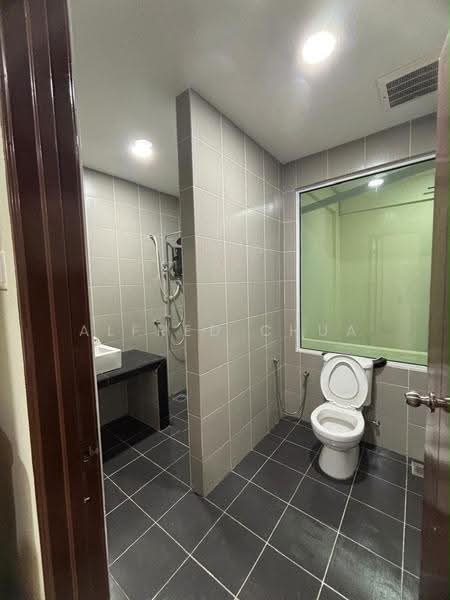 Semi-Detached House for Sale in Kuching (Sarawak) - Alfred Chua - Bathroom - PropertyGuru.com.my