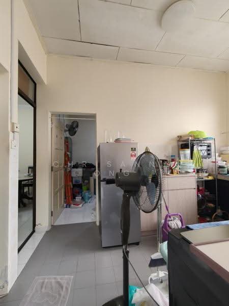 Terraced House for Sale in Taman Senai Utama (Kulai) - Chrisanna Ong - Kitchen - PropertyGuru.com.my