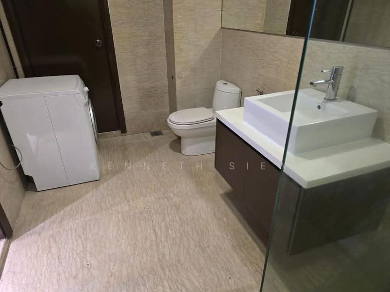 Kediaman Servis untuk Disewa di Regalia Residence - Kenneth Siew - Bathroom - PropertyGuru.com.my