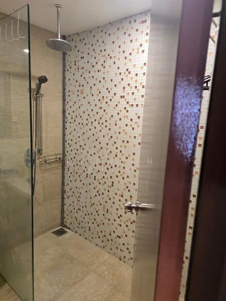 Kediaman Servis untuk Disewa di Regalia Residence - Kenneth Siew - Bathroom - PropertyGuru.com.my