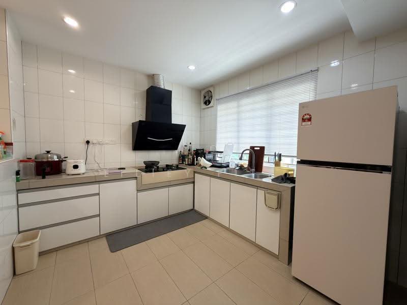 2-storey Terraced House for Sale in Saujana Rawang (Rawang) - Liliey Fitri - Kitchen - PropertyGuru.com.my