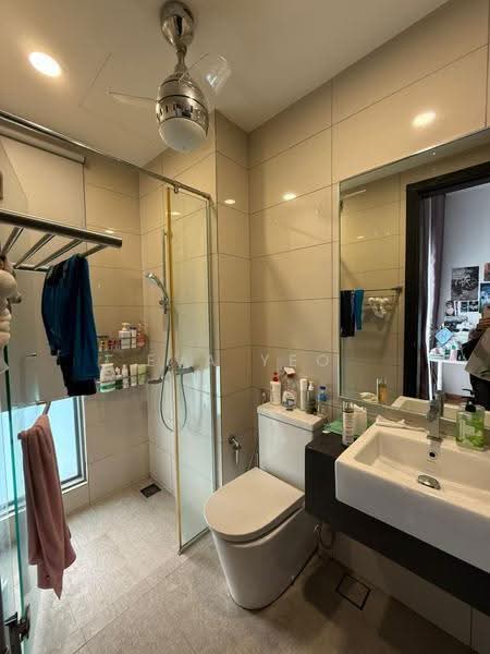 Bungalow House for Sale in Taman Molek (Johor Bahru) - Eva Yeo - Bathroom - PropertyGuru.com.my