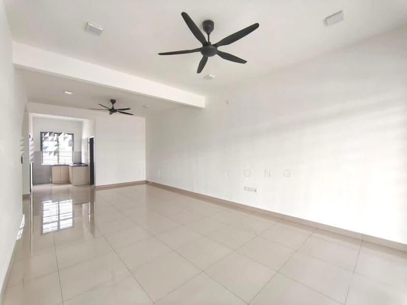 2-storey Terraced House for Rent in Bandar Dato Onn (Tebrau) - Janice Yong - Living Room - PropertyGuru.com.my