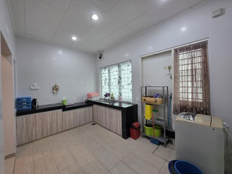 Rumah Teres 2-Tingkat untuk Dijual di Seri Beringin (Lahat) - PENNY CHEN - Kitchen - PropertyGuru.com.my