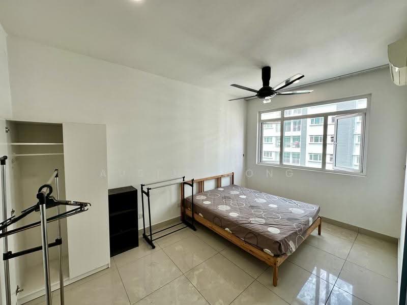 Kediaman Servis untuk Dijual di V-Residensi 2 - Austin Wong - Bedroom - PropertyGuru.com.my