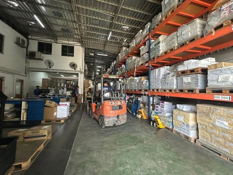 Semi-D Factory for Sale in Bandar Baru Sungai Buloh (Sungai Buloh) - Kamaruzaman Omar - PropertyGuru.com.my