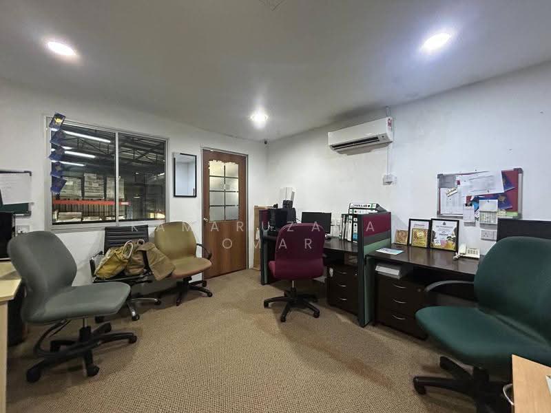 Semi-D Factory for Sale in Bandar Baru Sungai Buloh (Sungai Buloh) - Kamaruzaman Omar - Interior - PropertyGuru.com.my