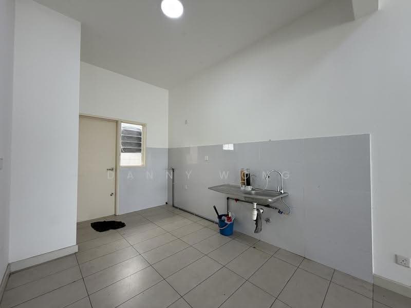 2-storey Terraced House for Rent in Kota Emerald (Rawang) - Danny Wong - Kitchen - PropertyGuru.com.my
