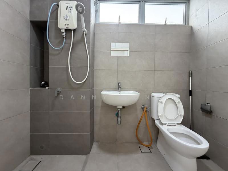 2-storey Terraced House for Rent in Kota Emerald (Rawang) - Danny Wong - Bathroom - PropertyGuru.com.my