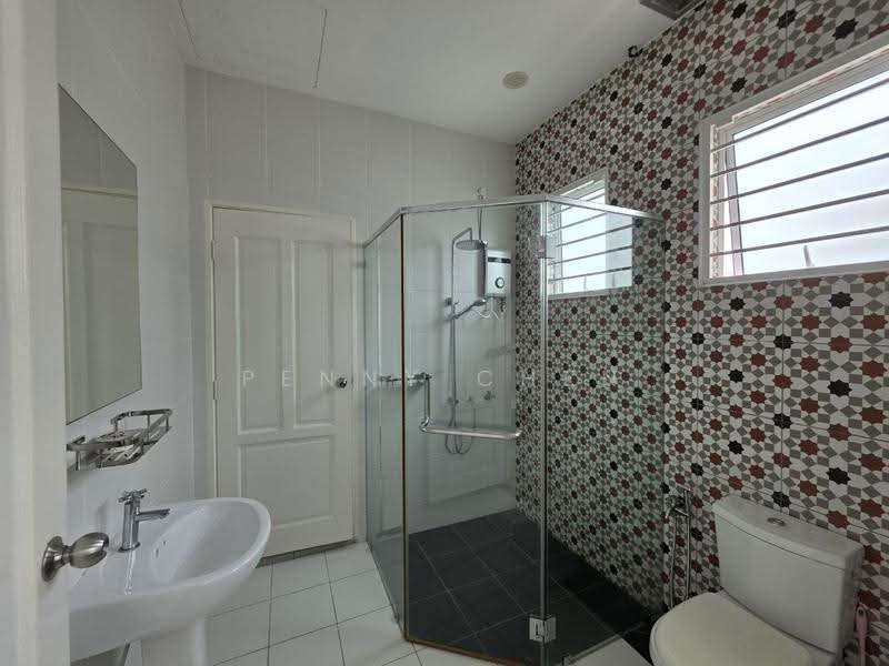 Rumah Teres 2-Tingkat untuk Dijual di Seri Beringin (Lahat) - PENNY CHEN - Bathroom - PropertyGuru.com.my