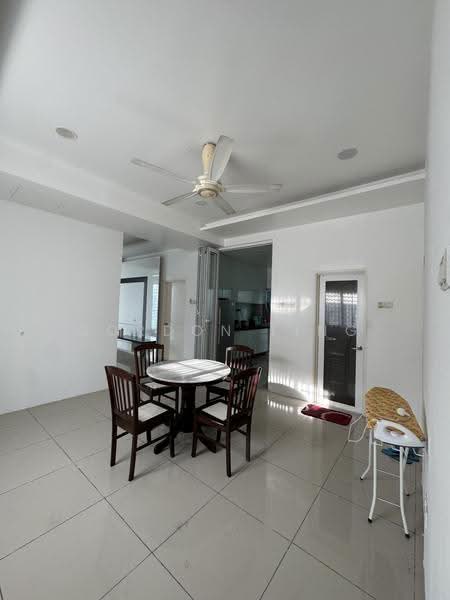 Kondominium untuk Disewa di Mahkota Garden - Gordon Ling - Dining Room - PropertyGuru.com.my