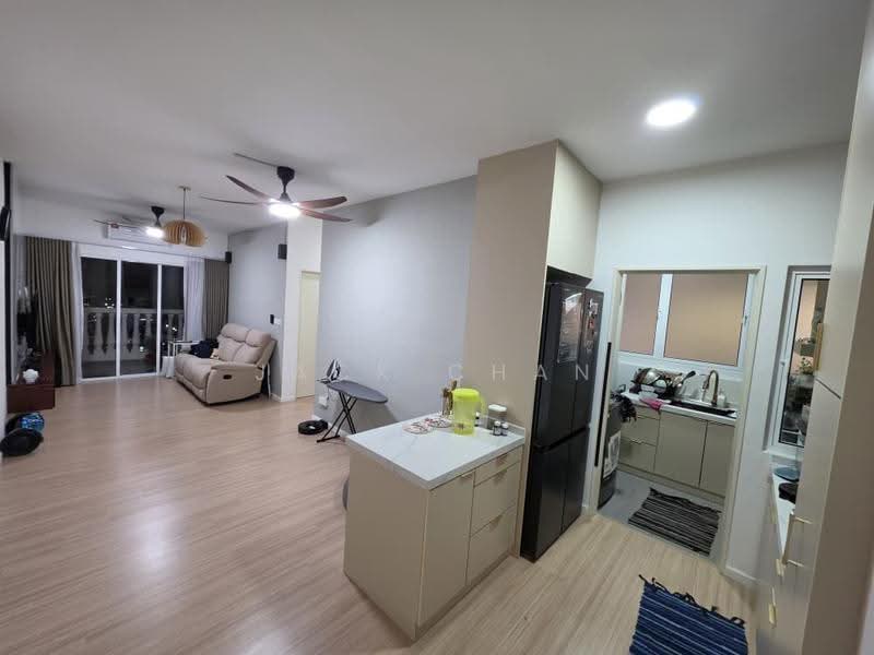 Kediaman Servis untuk Dijual di Tuan 2egacy - Jack Chan - Living Room - PropertyGuru.com.my