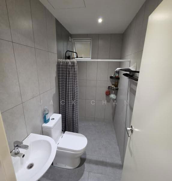 Kediaman Servis untuk Dijual di Tuan 2egacy - Jack Chan - Bathroom - PropertyGuru.com.my