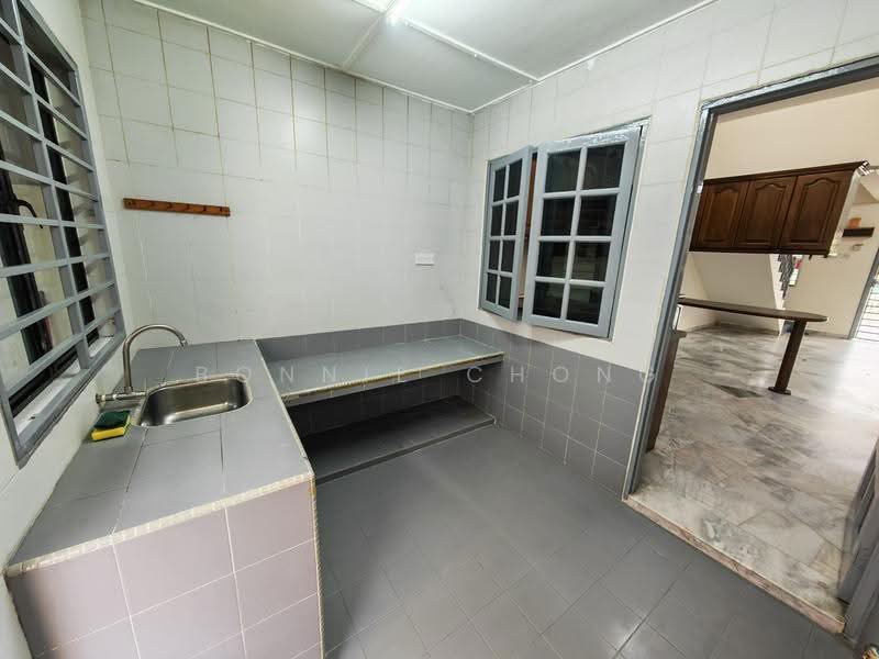 Rumah Teres 2-Tingkat untuk Dijual di Kelana Jaya (Petaling Jaya) - Bonnie Chong - Kitchen - PropertyGuru.com.my
