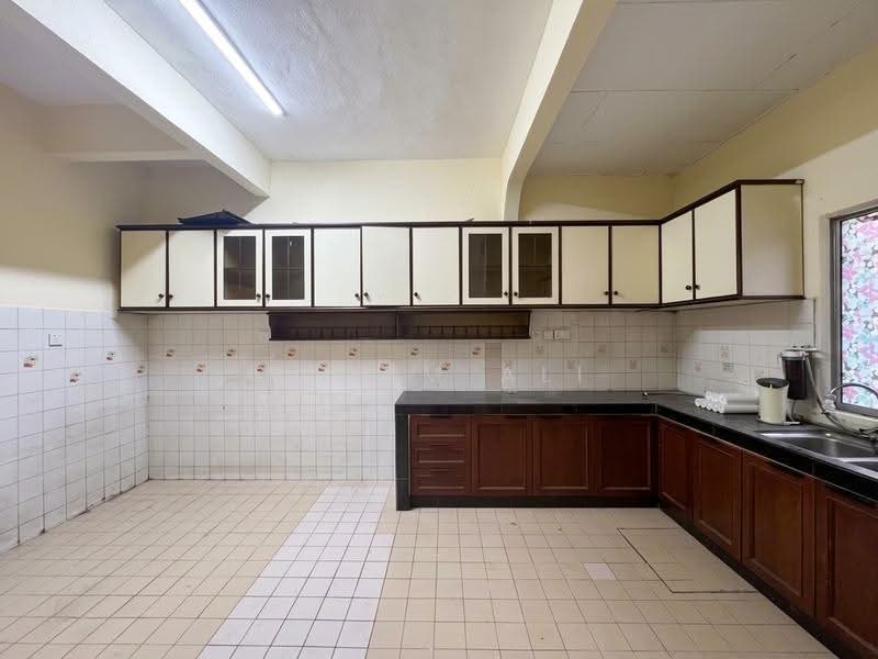 2-storey Terraced House for Sale in Kampung Tunku (Petaling Jaya) - Hakim Ali - PropertyGuru.com.my