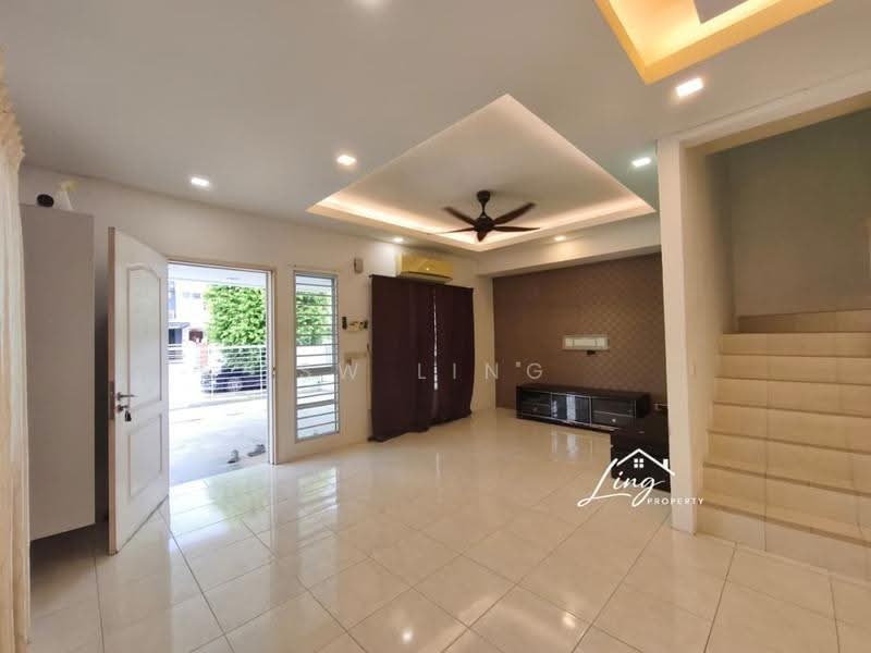 2-storey Terraced House for Rent in Setia Impian (Setia Alam) - SW Ling - Living Room - PropertyGuru.com.my