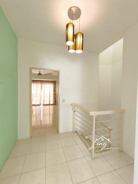 2-storey Terraced House for Rent in Setia Impian (Setia Alam) - SW Ling - Staircase - PropertyGuru.com.my