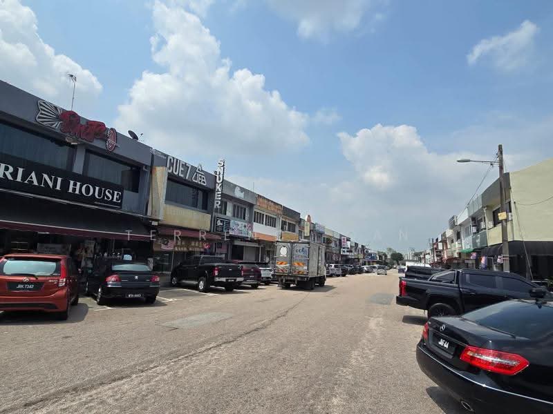 Kedai / Pejabat untuk Dijual di Taman Johor Jaya (Johor Bahru) - Terrence Gan - Exterior - PropertyGuru.com.my