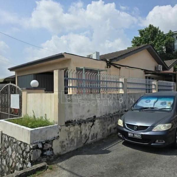 2-storey Terraced House for Sale in Seksyen 22 (Petaling Jaya) - Alice Kuon - Exterior - PropertyGuru.com.my