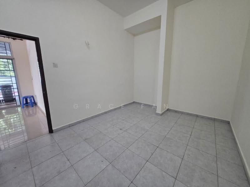 2-storey Terraced House for Sale in Taman Kampung Majid (Kluang) - Grace Fan - PropertyGuru.com.my