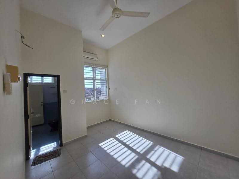 2-storey Terraced House for Sale in Taman Kampung Majid (Kluang) - Grace Fan - PropertyGuru.com.my
