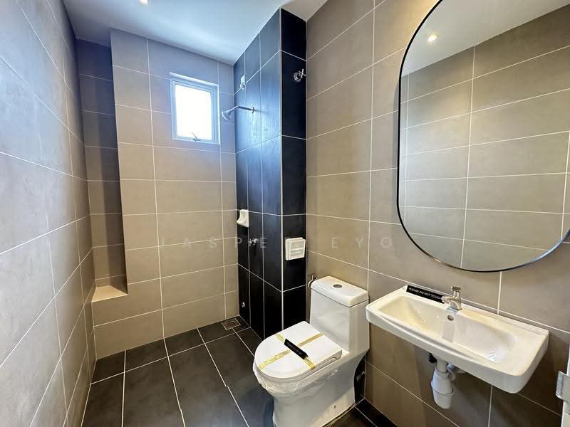 Rumah Teres 2-Tingkat untuk Dijual di Mutiara Rini (Skudai) - Jasper Eyo - Bathroom - PropertyGuru.com.my
